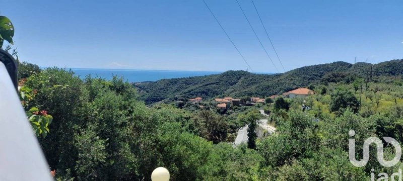 Apartamento en Celle Ligure