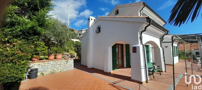 Moradia em Tovo San Giacomo