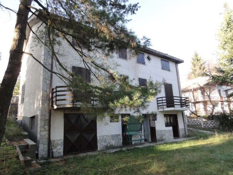 Terraced house in Montezemolo