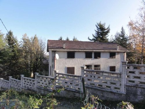 Terraced house in Montezemolo