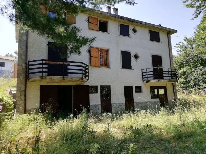 Terraced house in Montezemolo