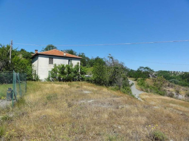 Farmhouse in Pareto