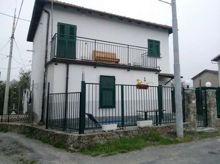 Einfamilienhaus in Piana Crixia