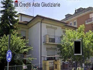 Villa in Asti