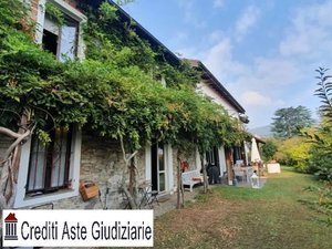 Villa a Arizzano