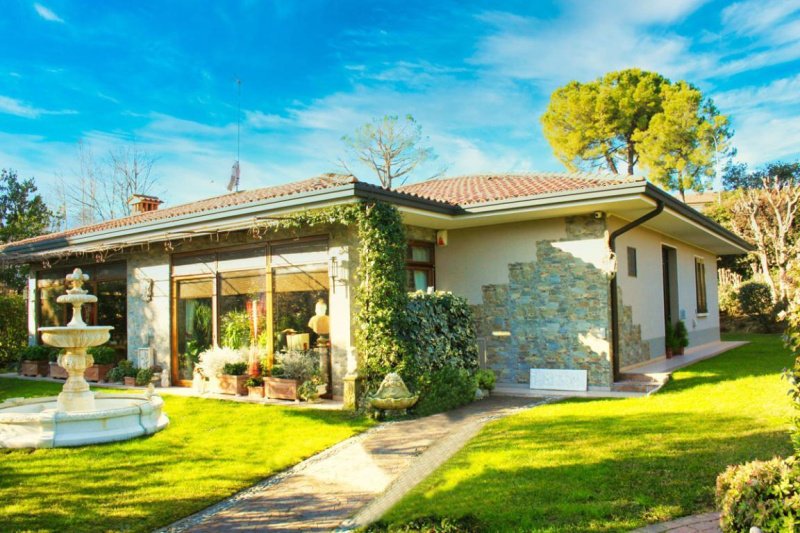 Villa in Padenghe sul Garda