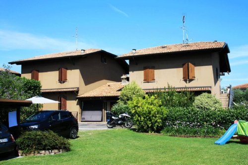 Apartment in Padenghe sul Garda