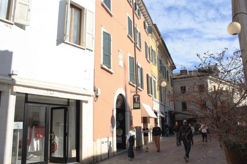 Lägenhet i Desenzano del Garda