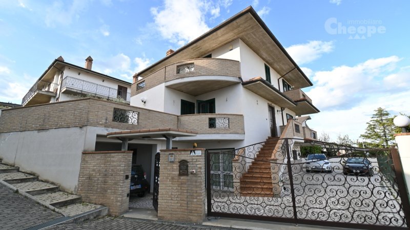 Vrijstaande woning in Nocciano