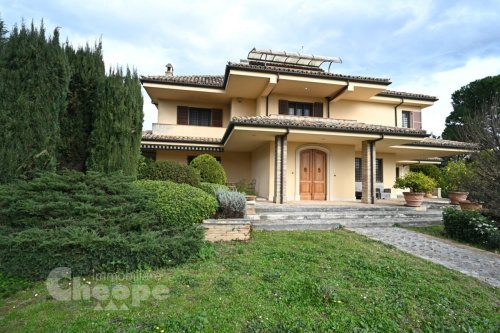 托雷韦基亚-泰阿蒂纳别墅