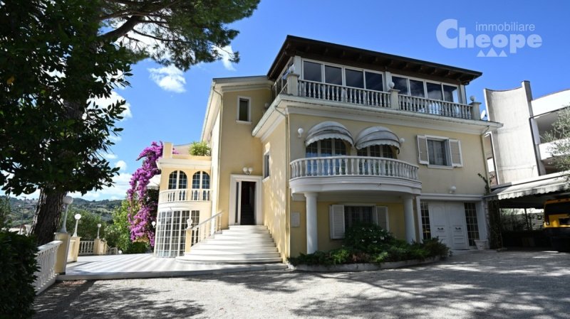 Villa in Campli