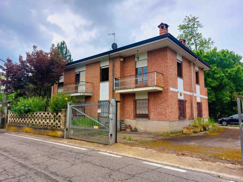 Casa independiente en Castell'Alfero