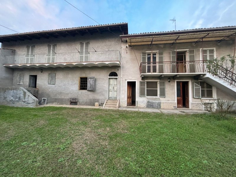 Maison de campagne à Villafranca d'Asti