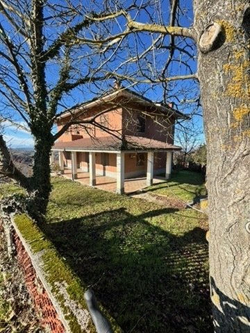 Country house in Neviglie