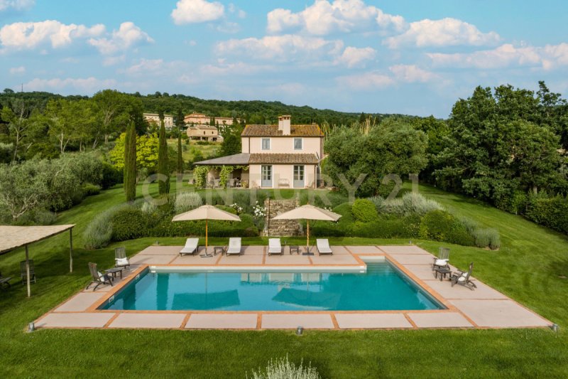 Villa in San Casciano dei Bagni