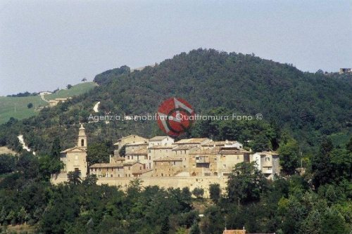 Villetta a schiera a Colli al Metauro