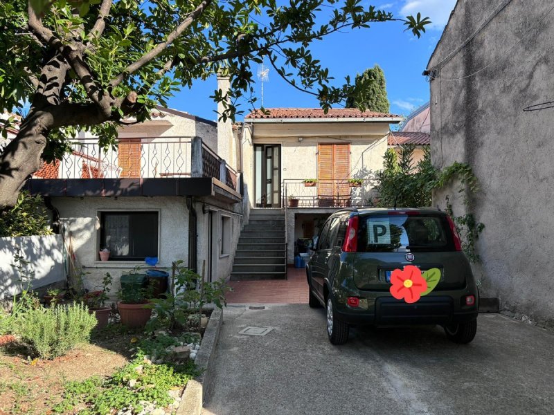 Maison de campagne à Bolognano