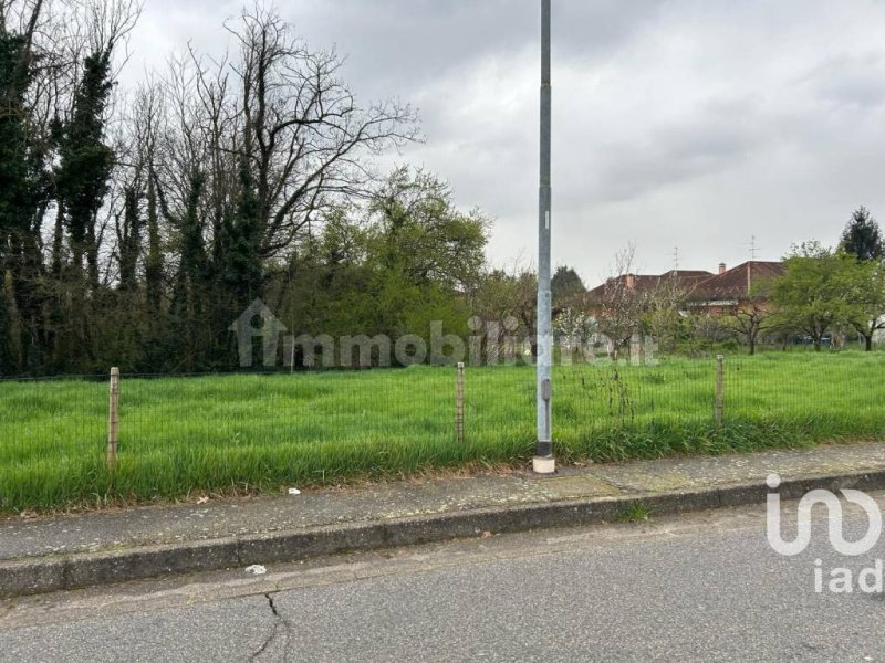 Building plot in Lonate Pozzolo