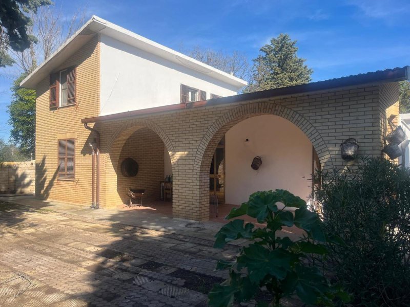 Maison de campagne à Pisticci