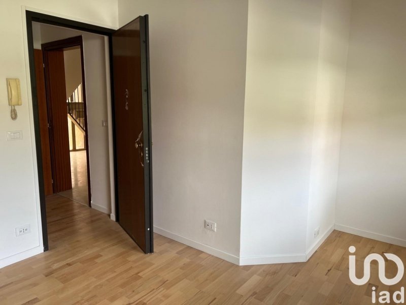 Apartamento em Longare