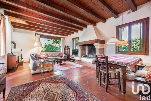 Hus på landet i Montegalda