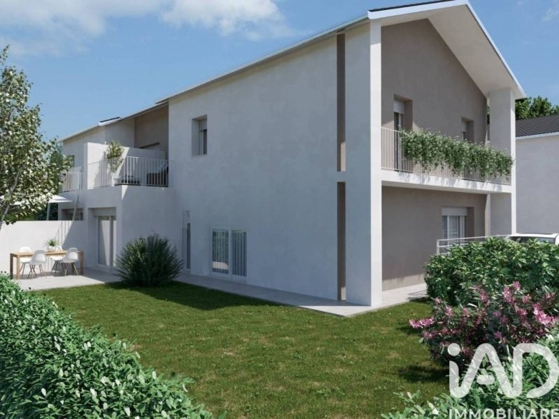 Особняк из двух квартир в Камизано-Вичентино