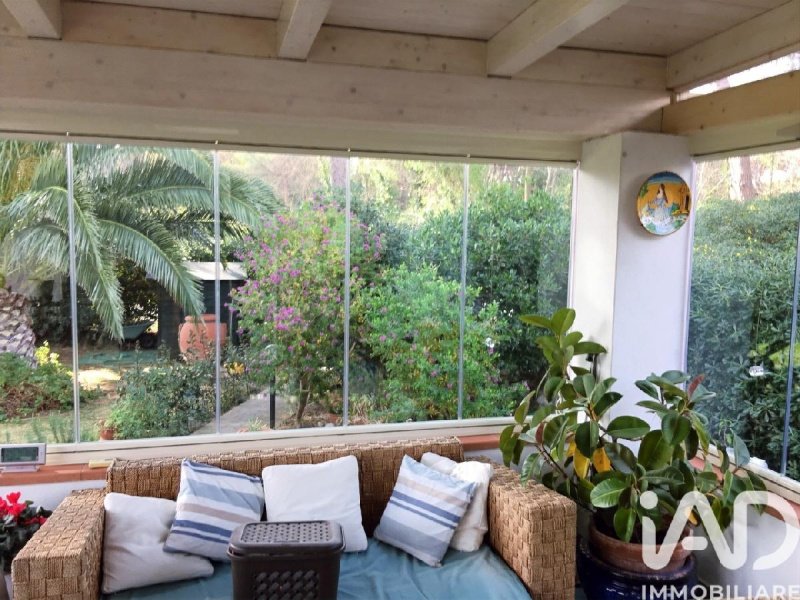 Особняк из двух квартир в Камизано-Вичентино