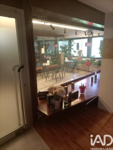 Edifício comercial em Camisano Vicentino