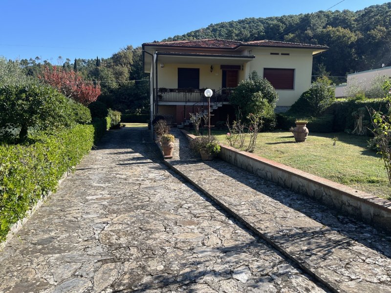 Vrijstaande woning in Capannori