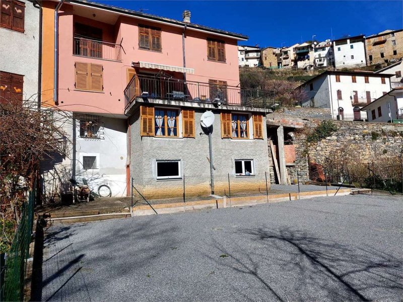 Villa i Rezzo