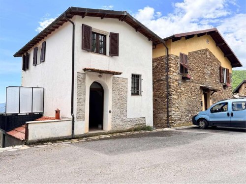 Maison individuelle à Pieve di Teco