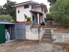 Detached house in Massarosa