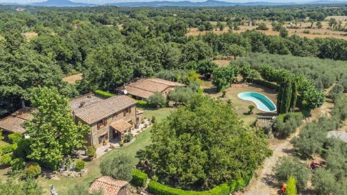 Farmhouse in Sorano