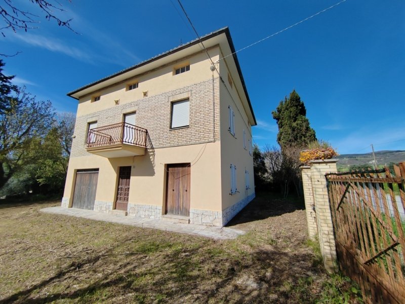 Casa di campagna a Treia