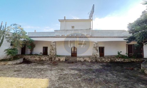 Masseria (lantgårdshus) i Carpignano Salentino