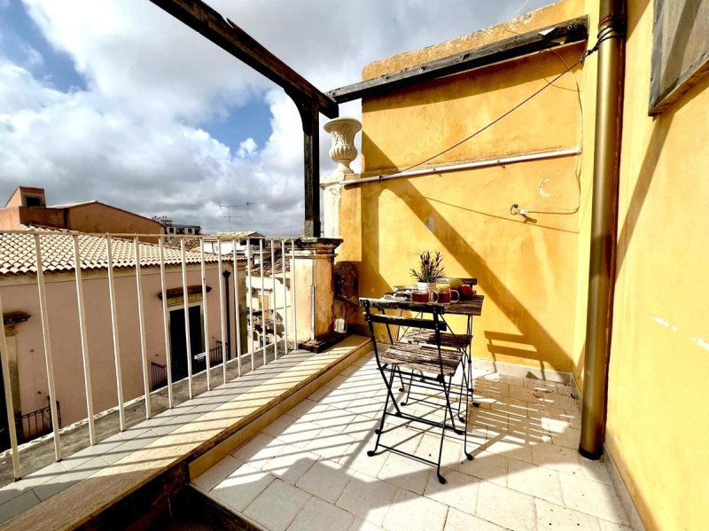 Apartment in Noto