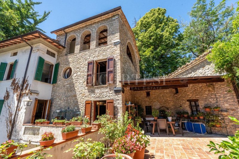 Villa a Montone