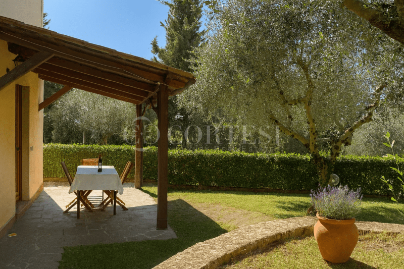 Особняк в Кастильоне-дель-Лаго