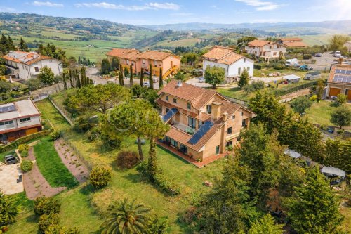 Villa en Terre Roveresche