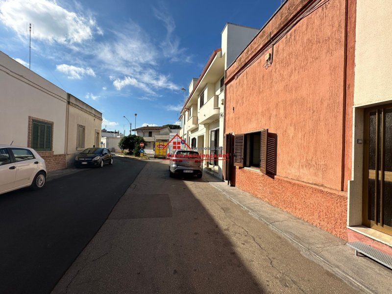 Casa independiente en Melissano