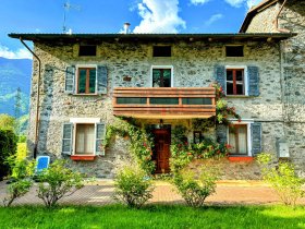 Detached house in Berbenno di Valtellina