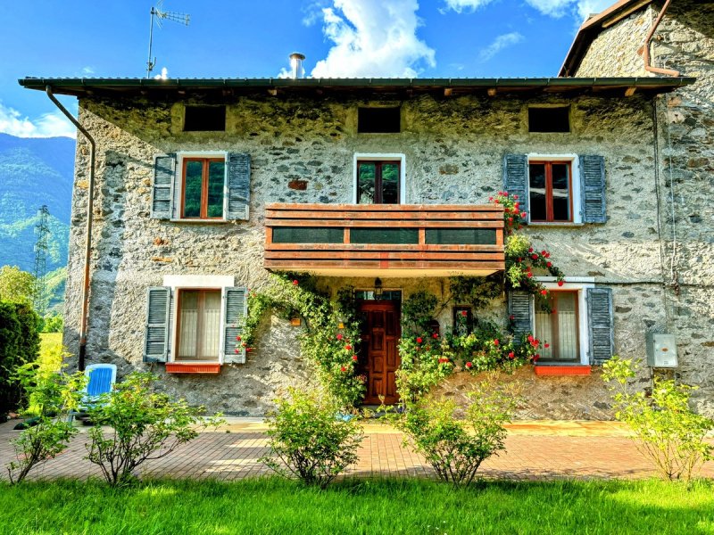 Casa indipendente a Berbenno di Valtellina