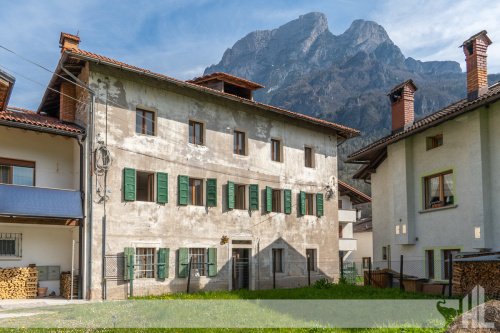 Einfamilienhaus in Taibon Agordino