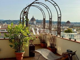 Loft/Penthouse in Florenz