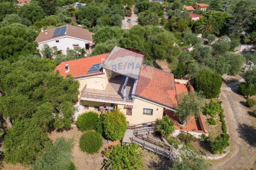 Vrijstaande woning in Sassari