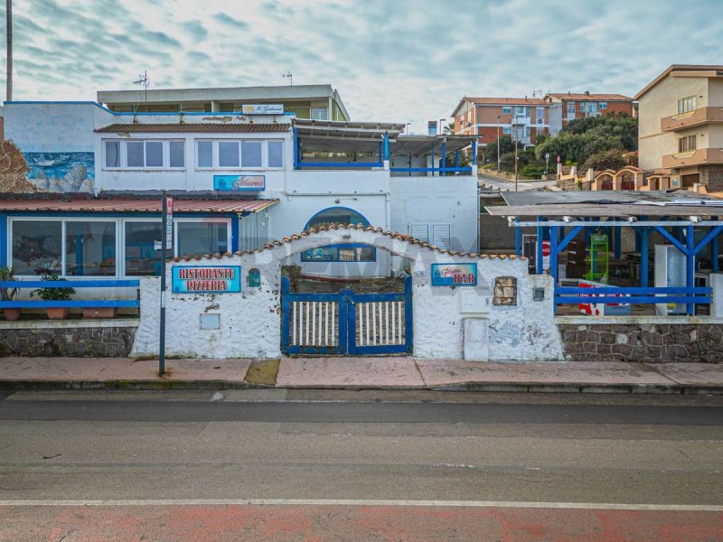 Edifício comercial em Porto Torres