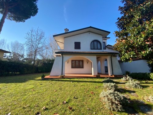 Villa in Forte dei Marmi