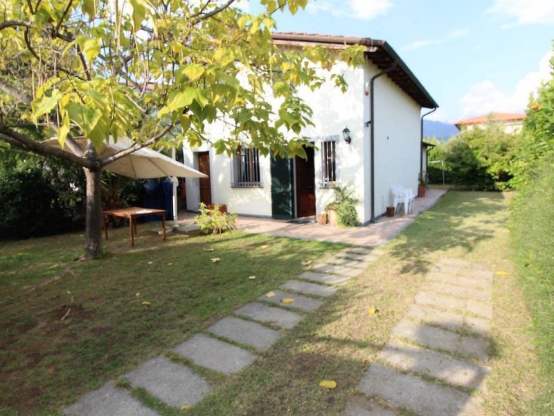 Detached house in Forte dei Marmi