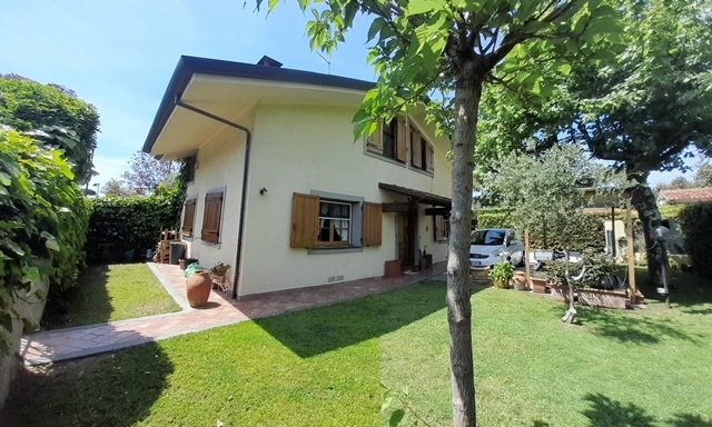 Villa in Forte dei Marmi