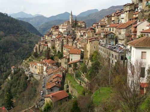 Apartamento em Apricale